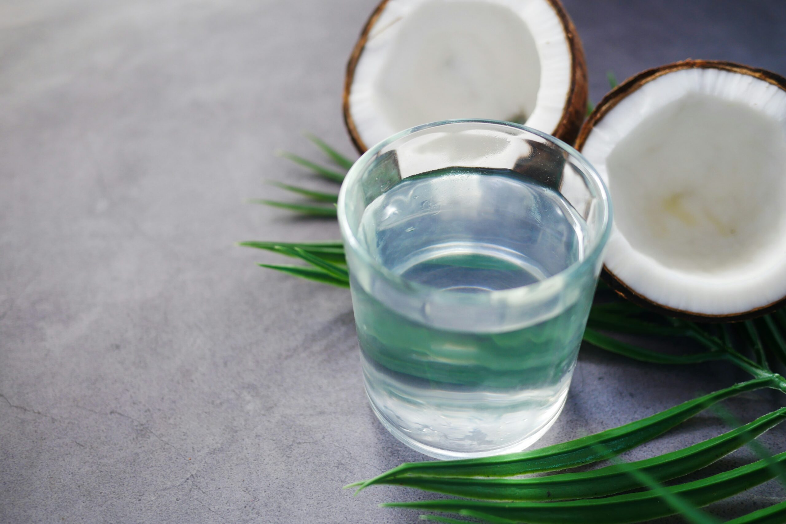 coconut water, air kelapa