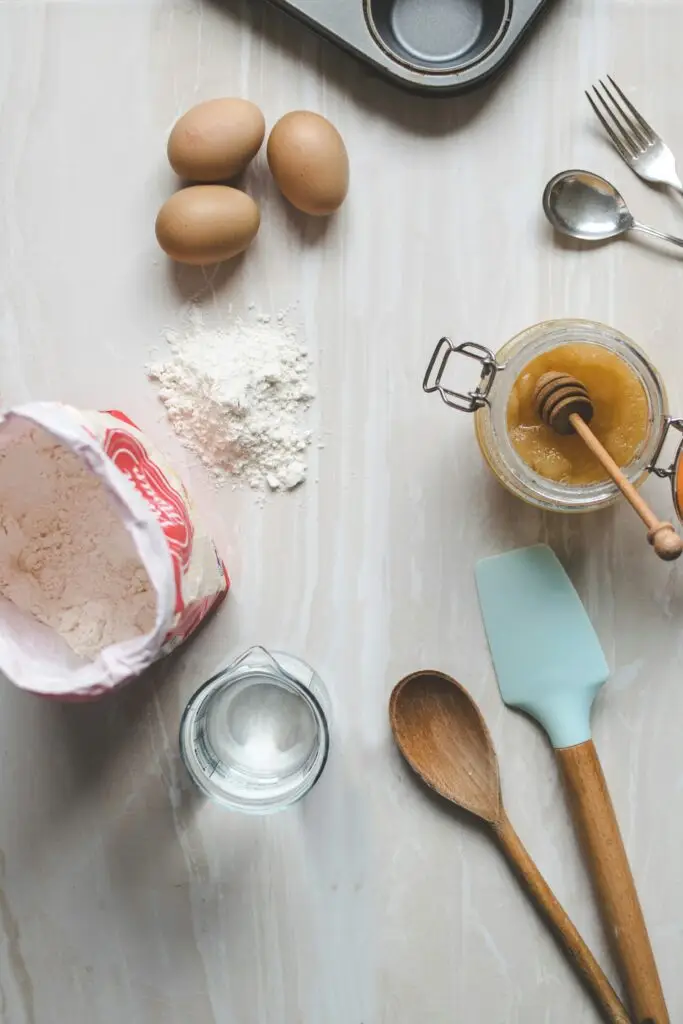 flour, egg, telur, tepung, sodet, sendok, spoon, wooden spoon