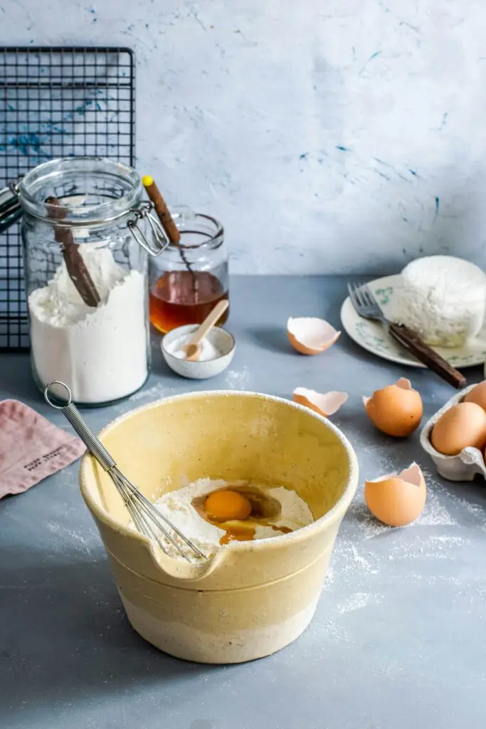 flour, tepung, egg, telur, madu, honey, pengocok, mixer